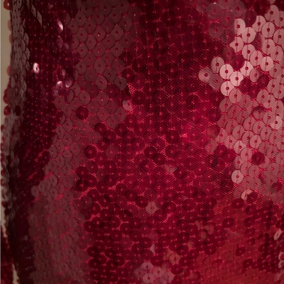 Bardot Verona Sequin Maxi Dress in Burgundy - Picture 7 of 8